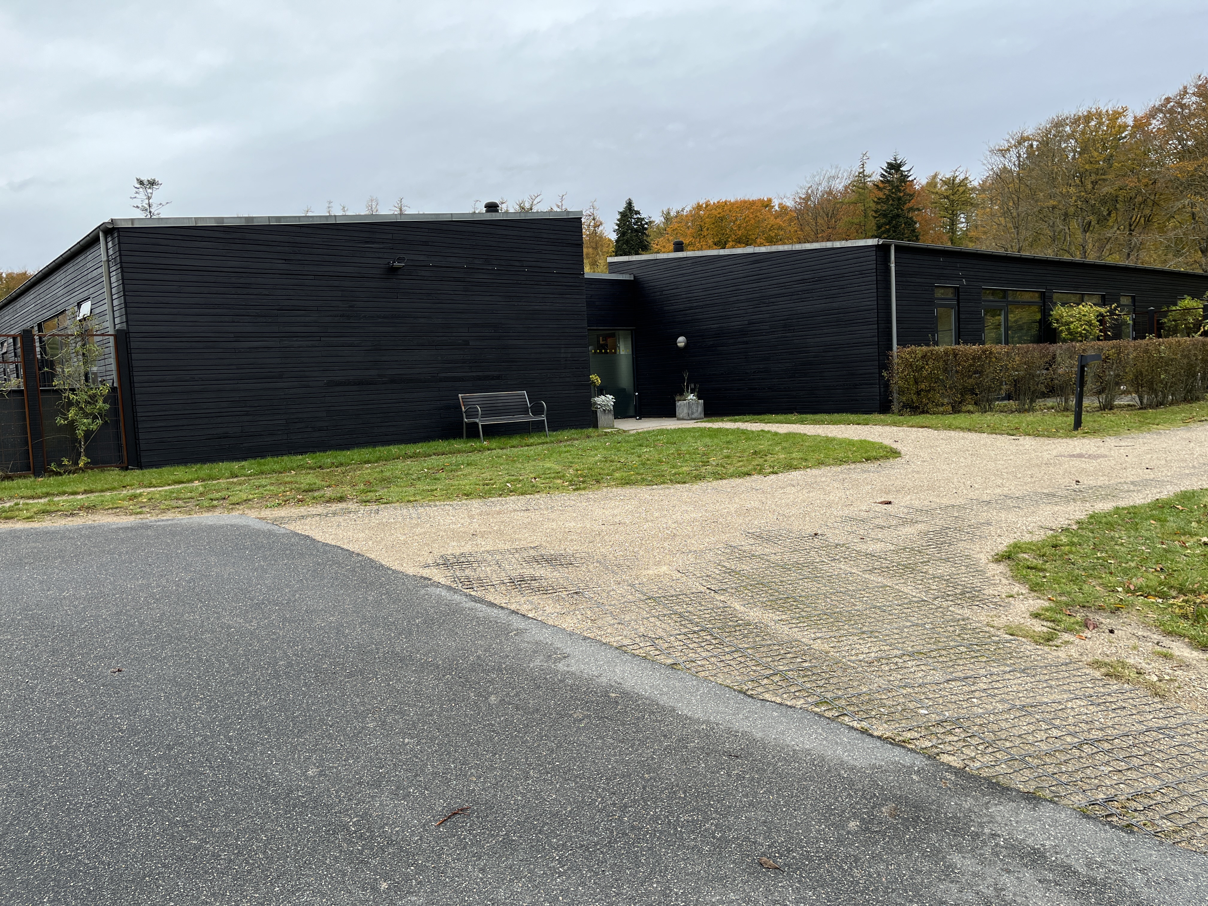 Gennem Bakkerne bagfra