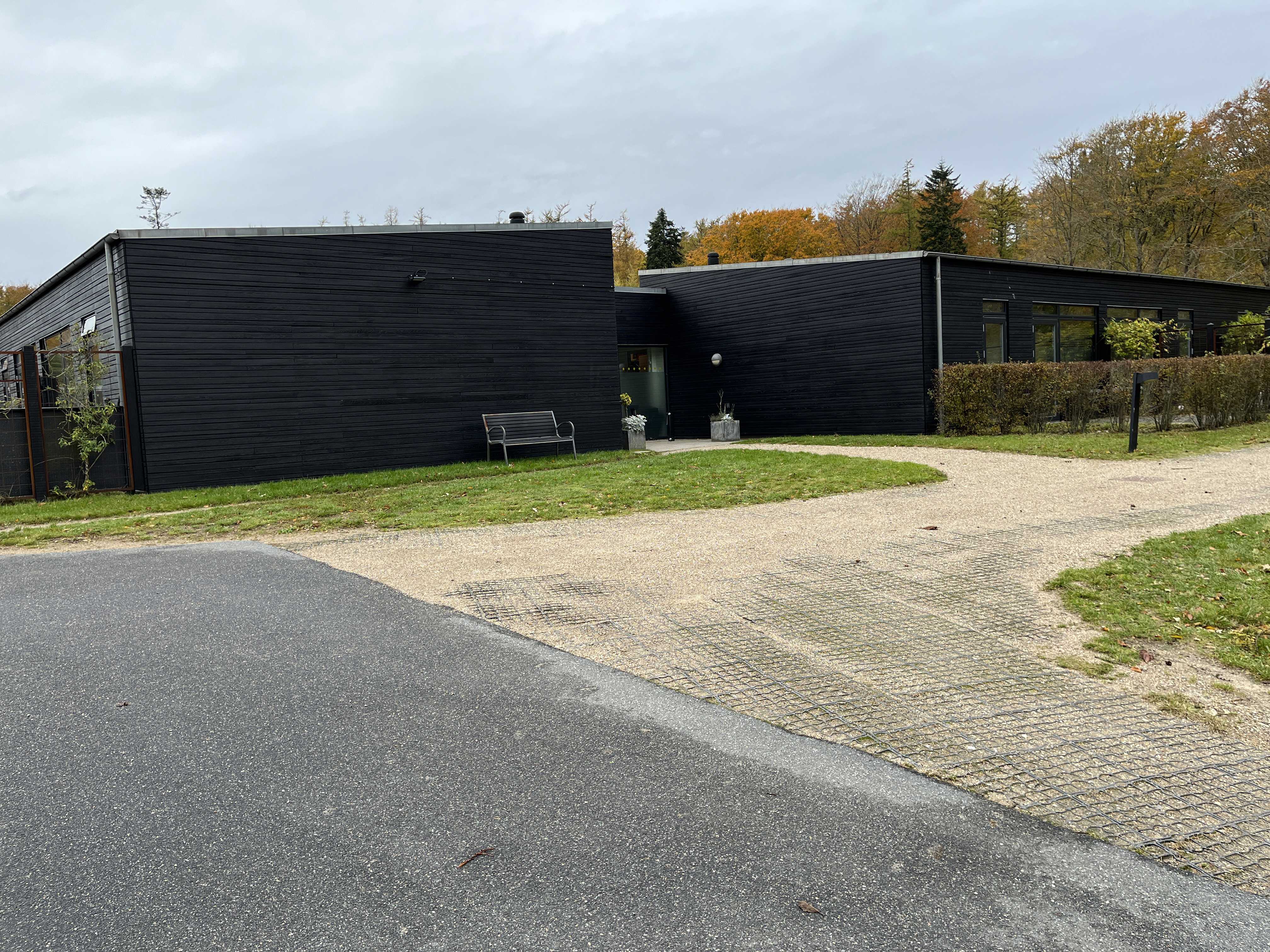 Gennem Bakkerne bagfra