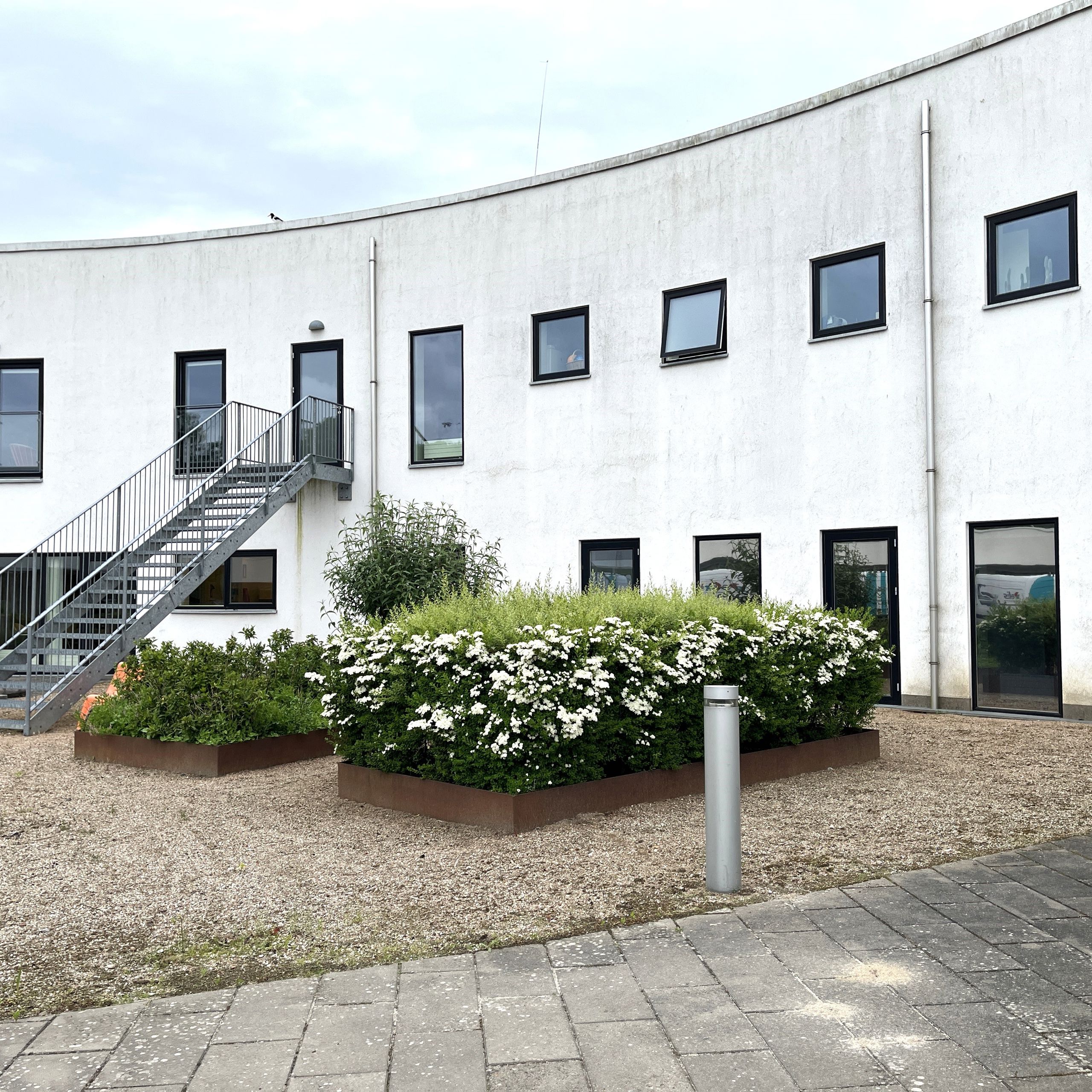 Enghuset Set Fra Indersiden Af Gården