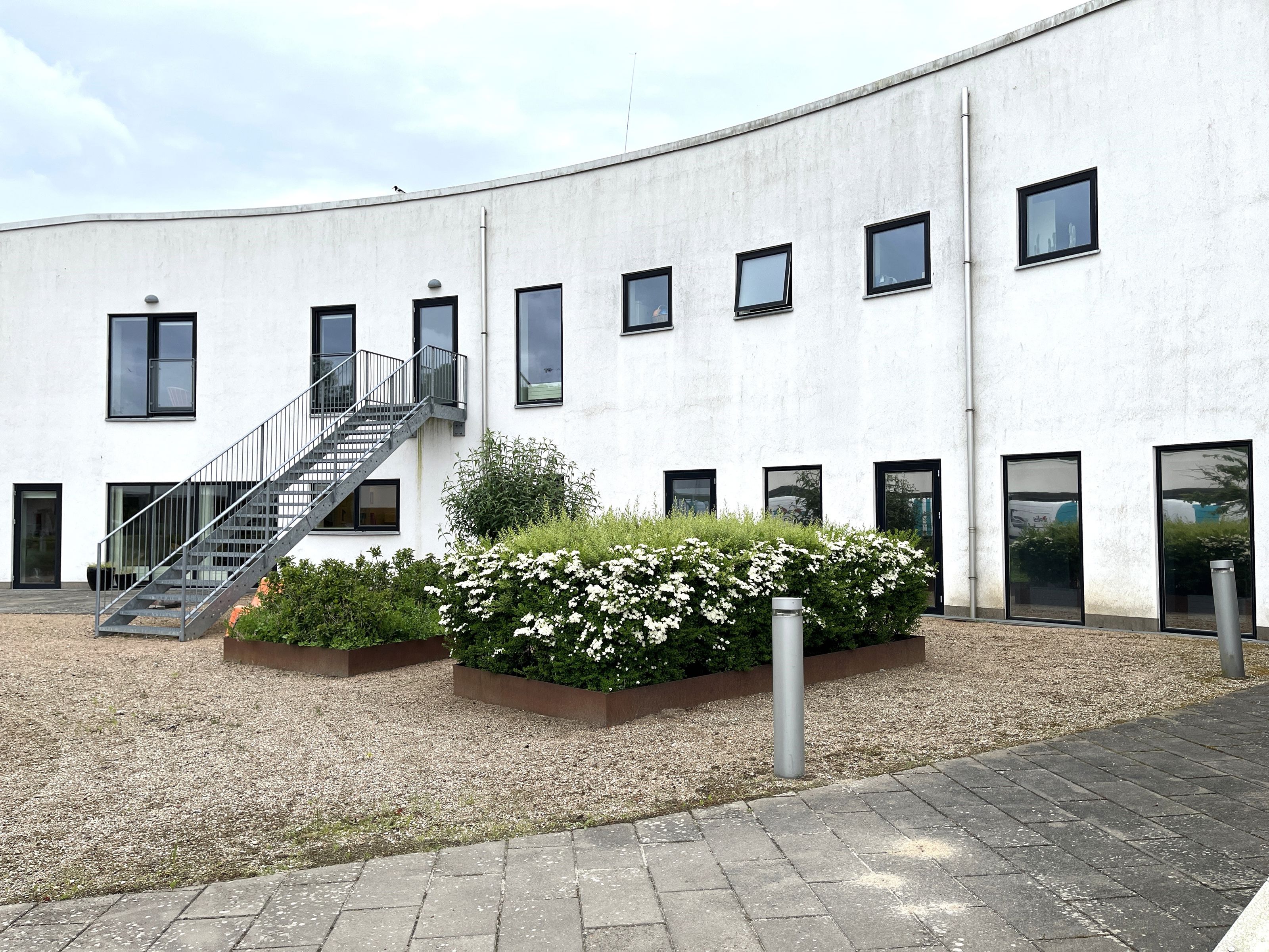 Enghuset Set Fra Indersiden Af Gården