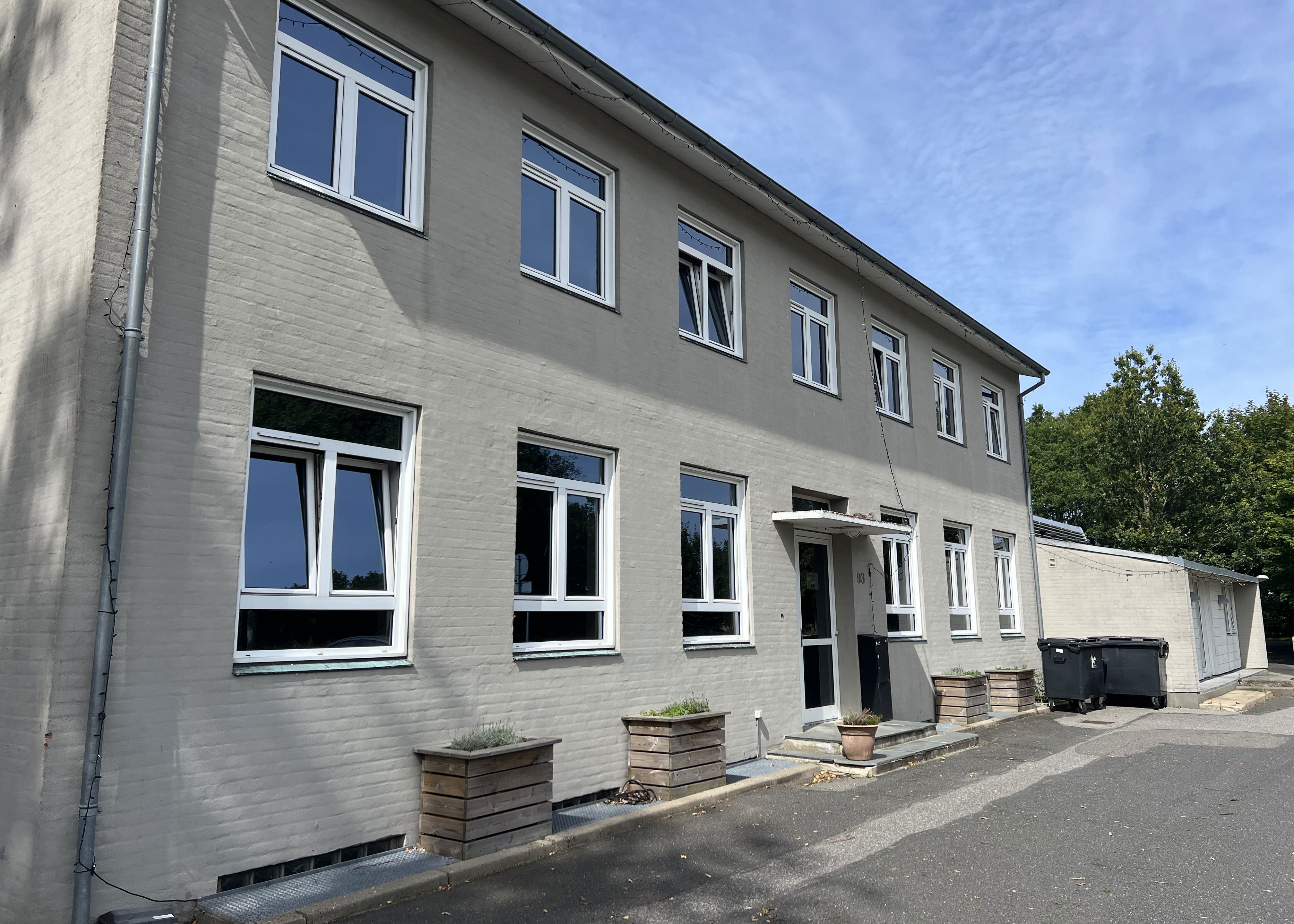 Engen Udefra - hovedindgang