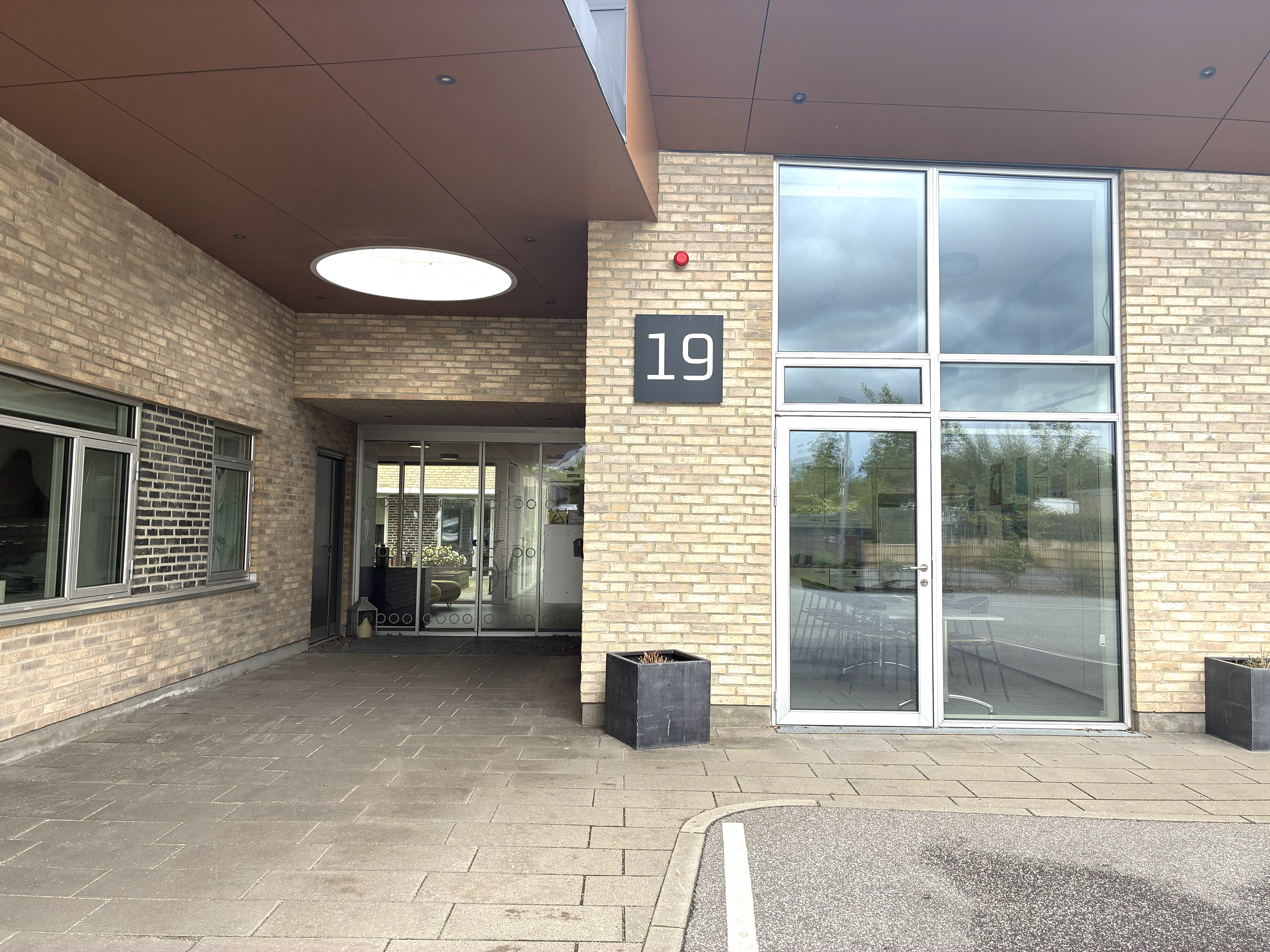 Indgang Til Ungdomshøjskolen