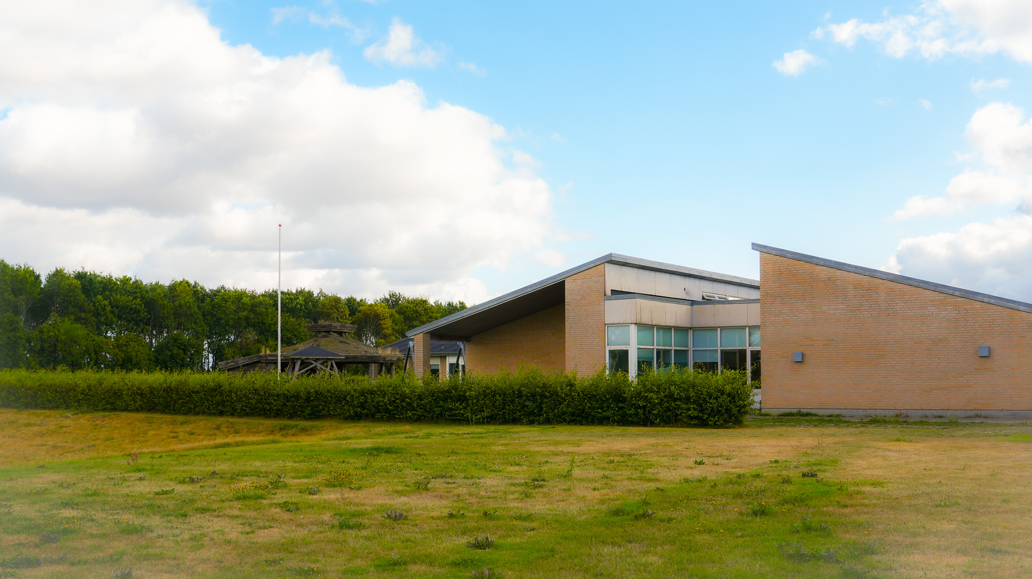 Valmuehaven udefra