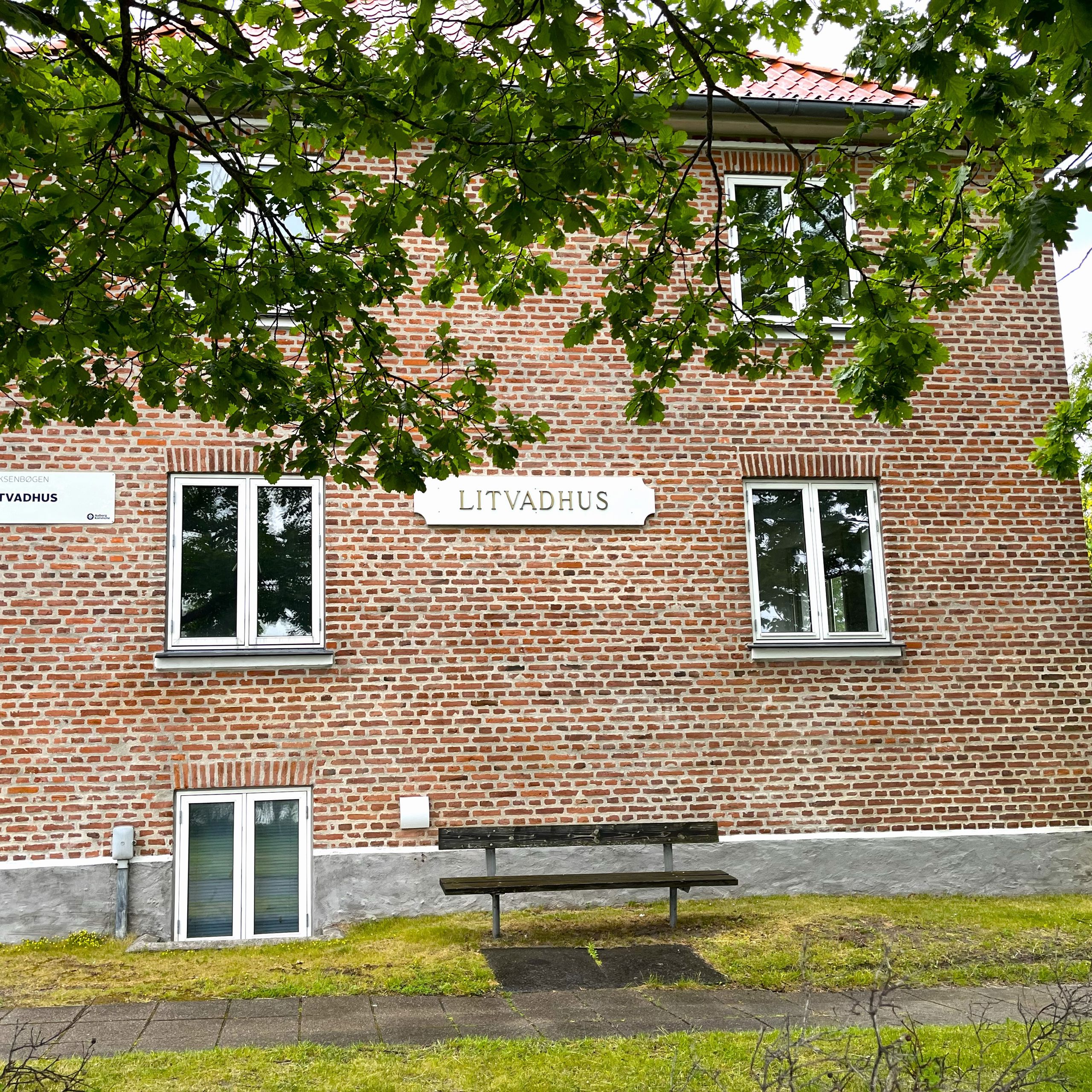 Litvadhus Gavl Med Husnavn På
