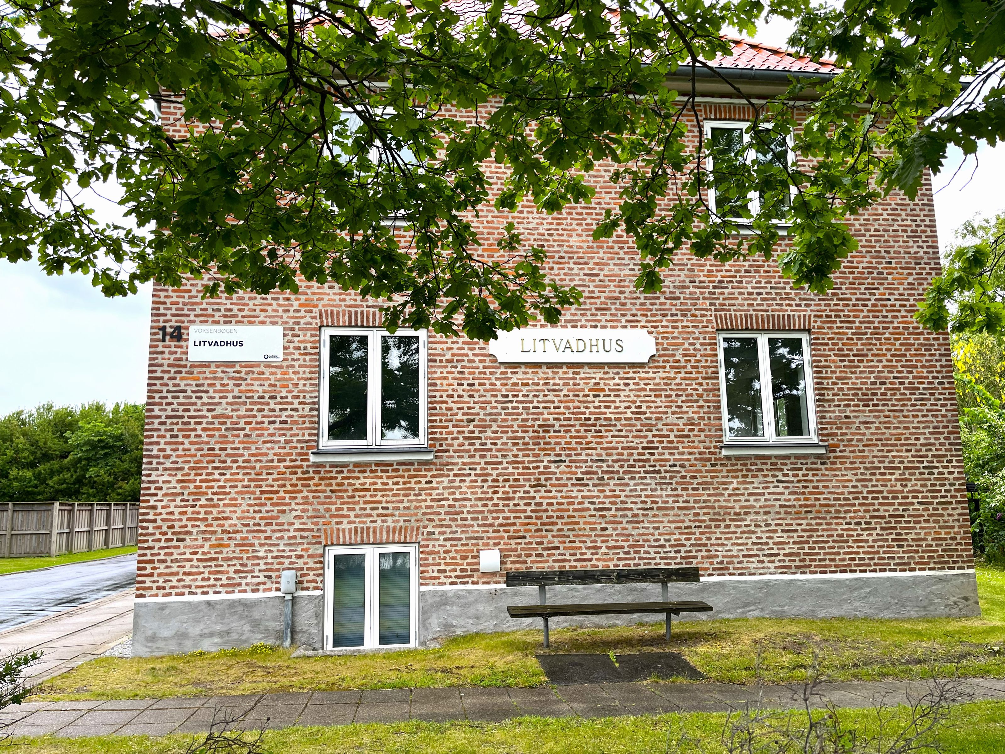 Litvadhus Gavl Med Husnavn På